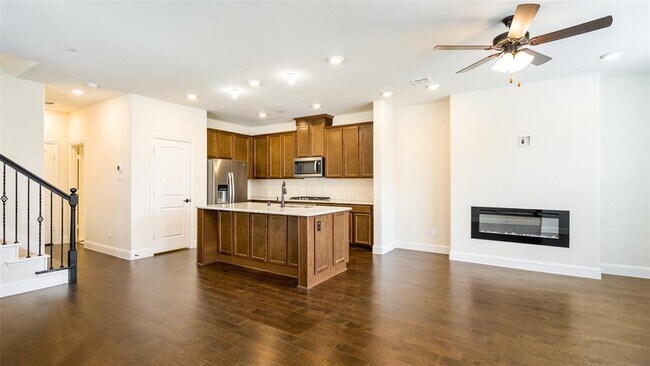 7815 Manilla Drive, Rowlett, TX 75088 photo 3