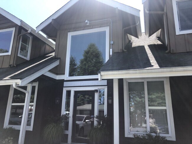 300 N 130th St Seattle, WA 98133 photo 4