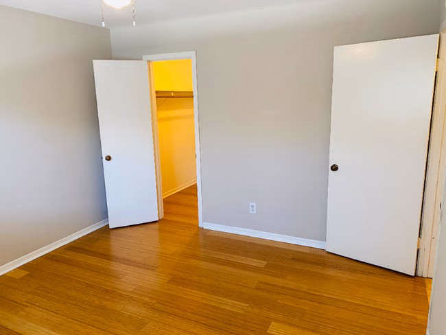 1414 Castle Ct Houston, TX 77006 photo 5