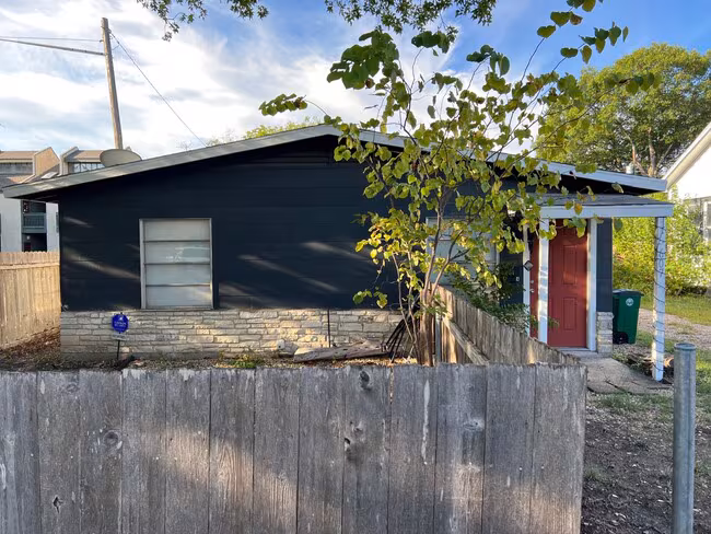 607 Nelray Blvd Austin, TX 78751 photo 3