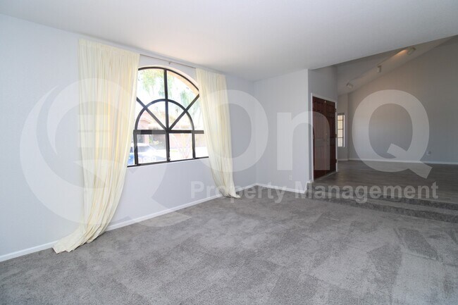 1047 W Lakeridge Dr Gilbert, AZ 85233 photo 5