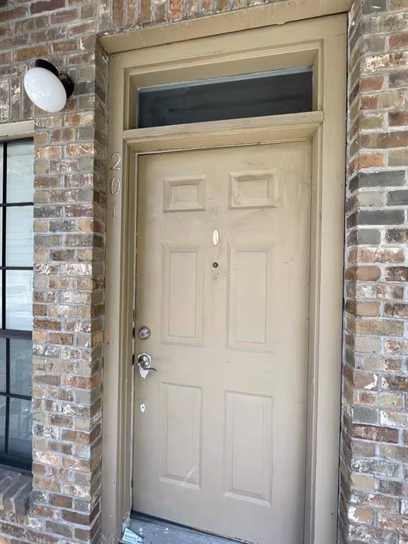 715 W 22 1/2 St Austin, TX 78705 photo 3