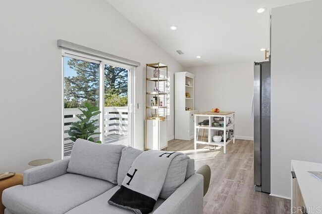 3522 Adams St Carlsbad, CA 92008 photo 4