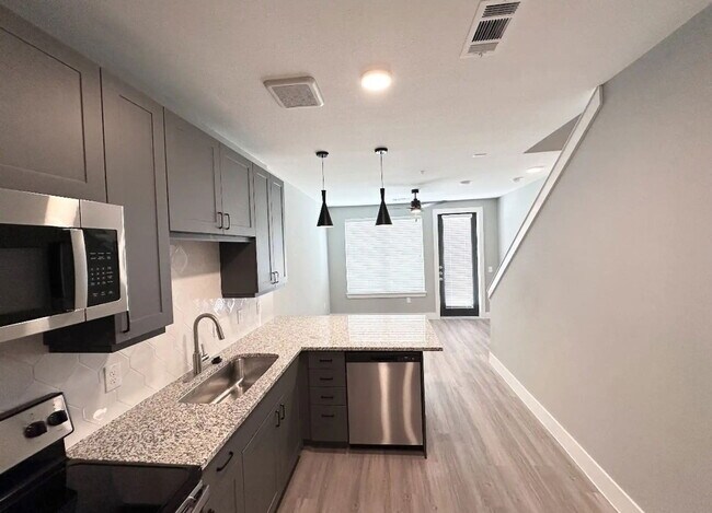 5005 E Parmer Ln Manor, TX 78653 photo 4