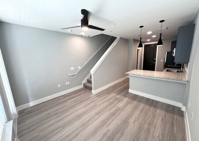 5005 E Parmer Ln Manor, TX 78653 photo 2