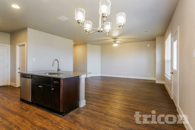 10353 Ft Ewell Trl Crowley, TX 76036 photo 3