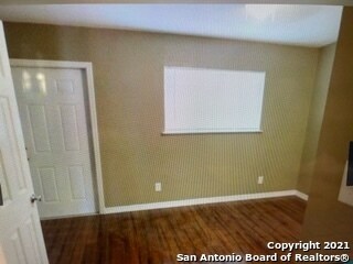 137 Hess St San Antonio, TX 78212 photo 4