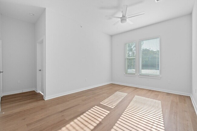 1900 Barton Springs Rd Austin, TX 78704 photo 3