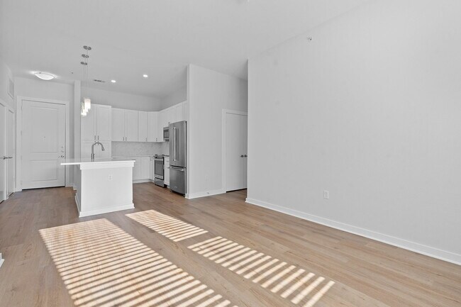 1900 Barton Springs Rd Austin, TX 78704 photo 2