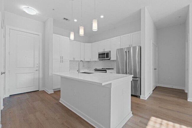1900 Barton Springs Rd Austin, TX 78704 photo 4
