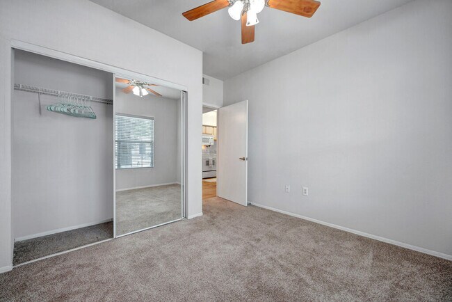 La Calera Apartments photo 2