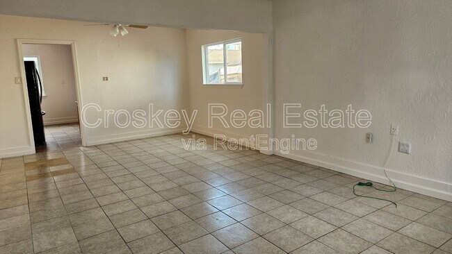 126 W 10th St Pittsburg, CA 94565 photo 3