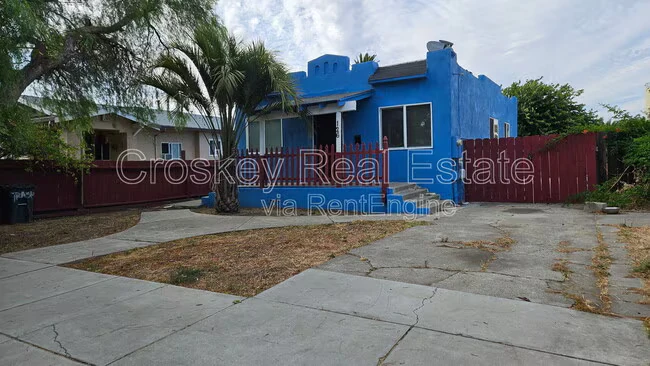 126 W 10th St Pittsburg, CA 94565 photo 2