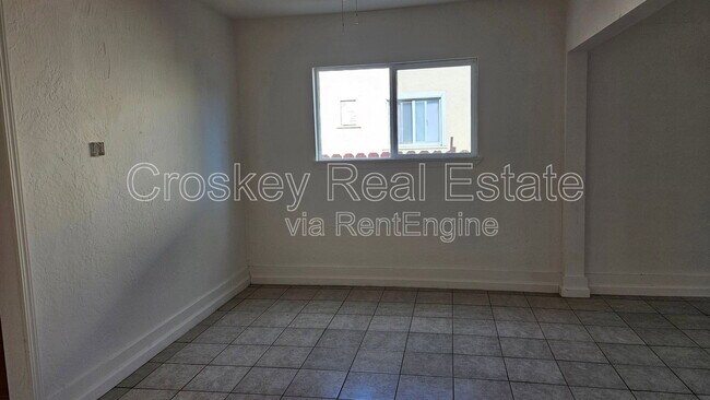 126 W 10th St Pittsburg, CA 94565 photo 5