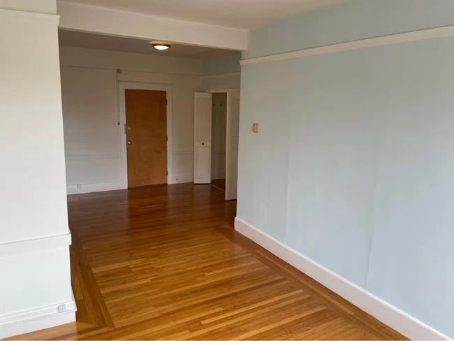 635 Irving St San Francisco, CA 94122 photo 3