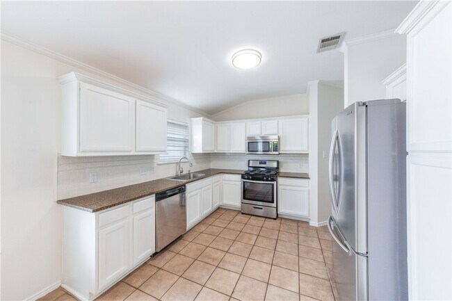 1202 Sundrop Pl Round Rock, TX 78665 photo 3