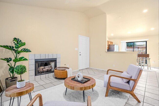 11901 Swearingen Dr Austin, TX 78758 photo 2