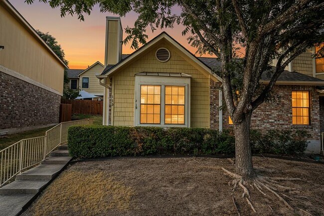 11901 Swearingen Dr Austin, TX 78758 photo 3
