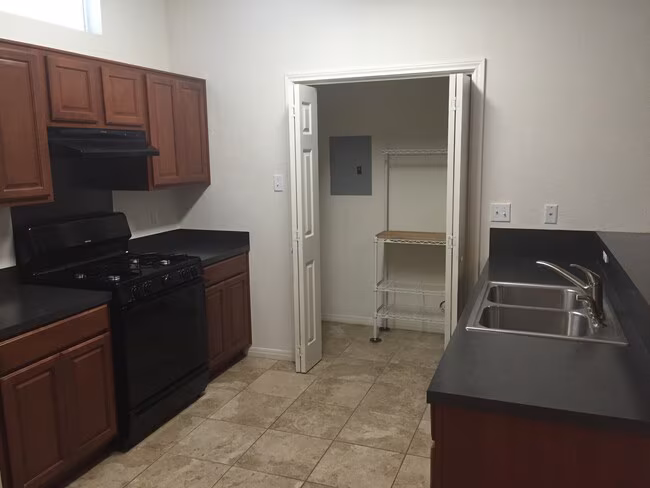 2712 San Pedro Street, Austin, TX 78705 photo 2
