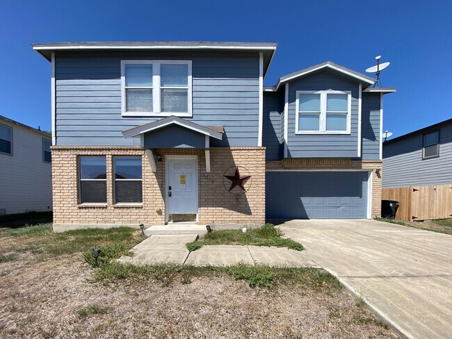 3215 Northwest Blvd New Braunfels, TX 78130 photo 2