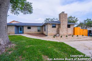 1002 River Oak Dr Seguin, TX 78155 photo 3