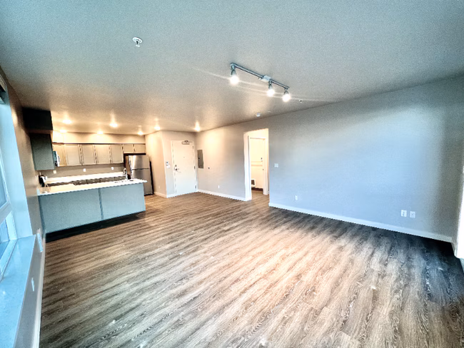 2330 Yakima Ct Tacoma, WA 98405 photo 3