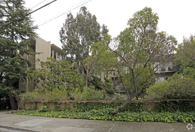570 Mira Vista Avenue, Oakland, CA 94610 photo 3
