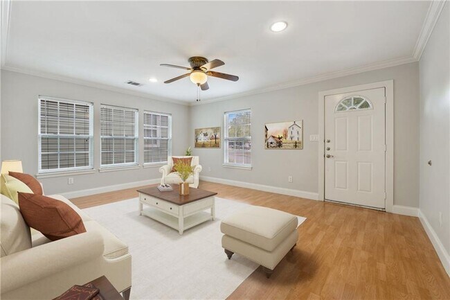 714 E 45th St Austin, TX 78751 photo 3
