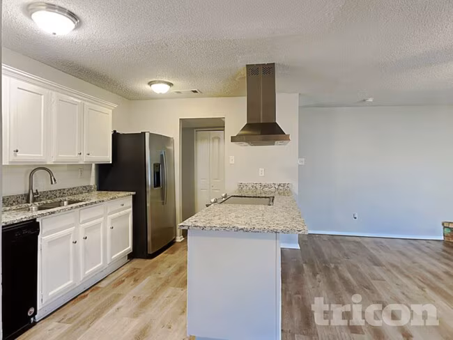 7437 Sandhurst Lane, North Richland Hills, TX 76182 photo 4