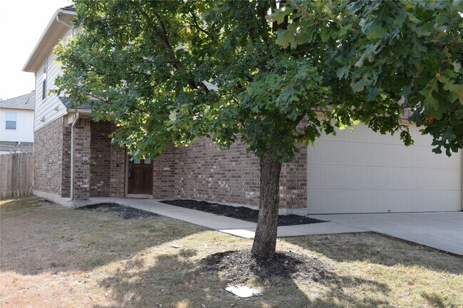 375 Housefinch Loop Leander, TX 78641 photo 2