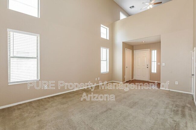 34467 N Picket Post Dr San Tan Valley, AZ 85142 photo 3