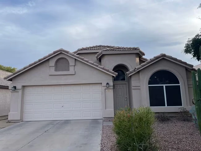 1051 W Todd Dr Tempe, AZ 85283 photo 2