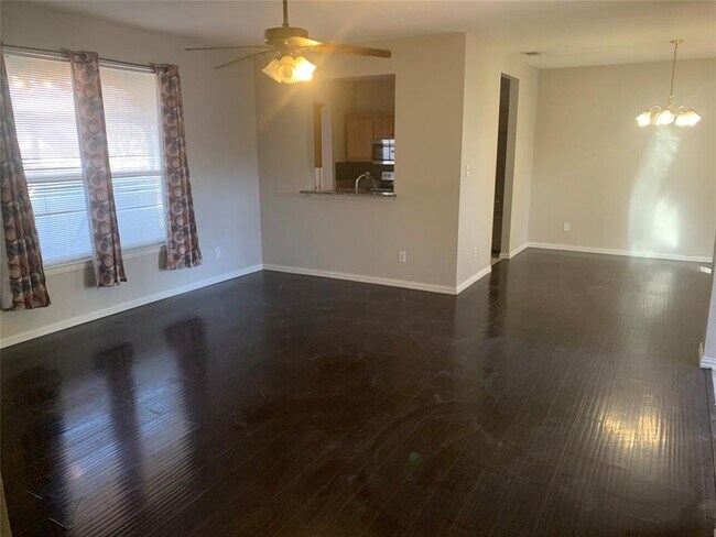 1390 Roan Drive, Lancaster, TX 75134 photo 3