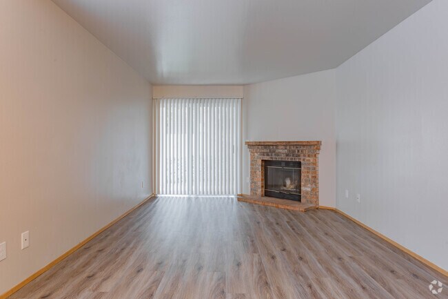 Edgewood North photo 3