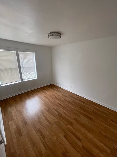 1105 1/2 Tillery St Austin, TX 78702 photo 5