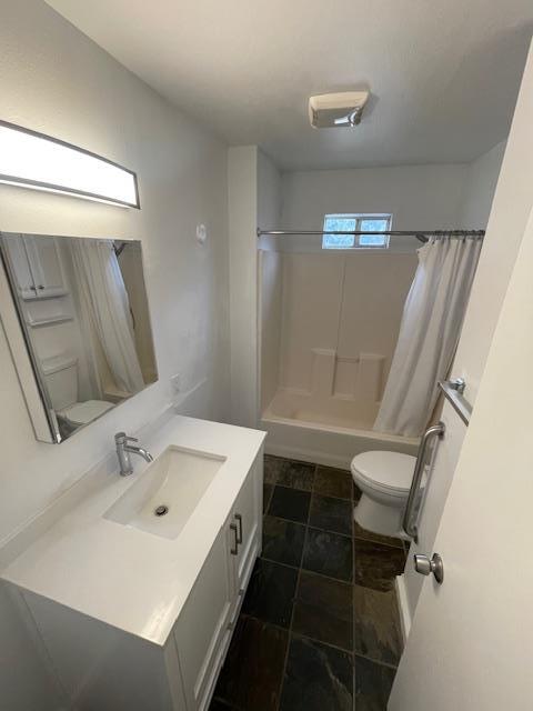 1105 1/2 Tillery St Austin, TX 78702 photo 4