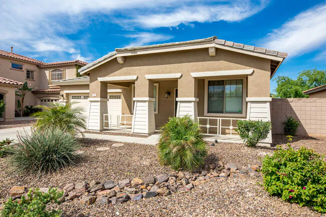 7306 N 88th Ln Glendale, AZ 85305 photo 2