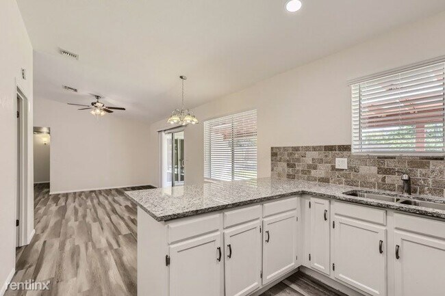 8009 West Desert Cove Avenue, Peoria, AZ 85345 photo 3
