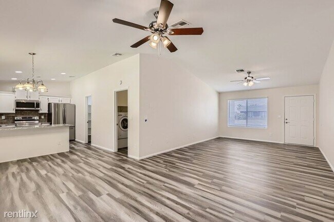 8009 West Desert Cove Avenue, Peoria, AZ 85345 photo 5