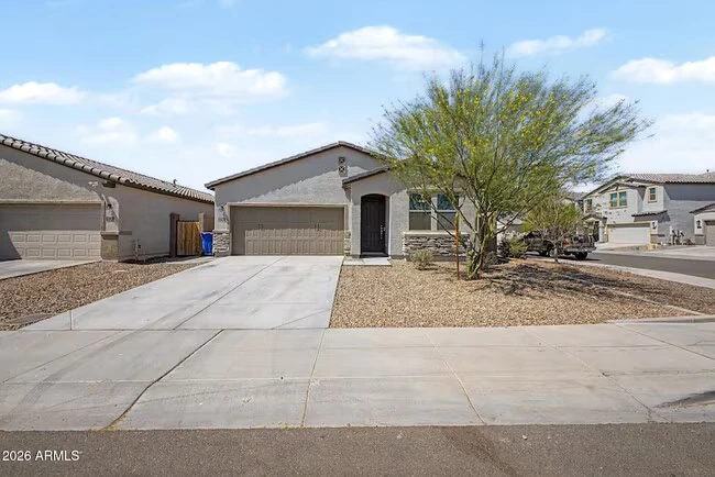 5722 W Getty Dr Phoenix, AZ 85043 photo 3