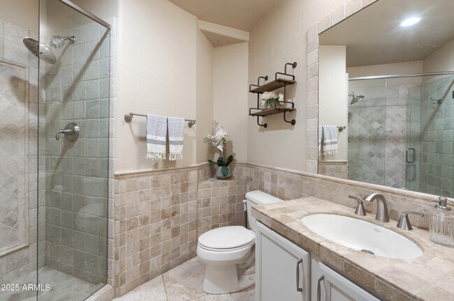 6419 E Betty Elyse Ln Scottsdale, AZ 85254 photo 3