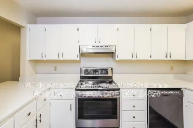 6828 Avenida Cala Rohnert Park, CA 94928 photo 5