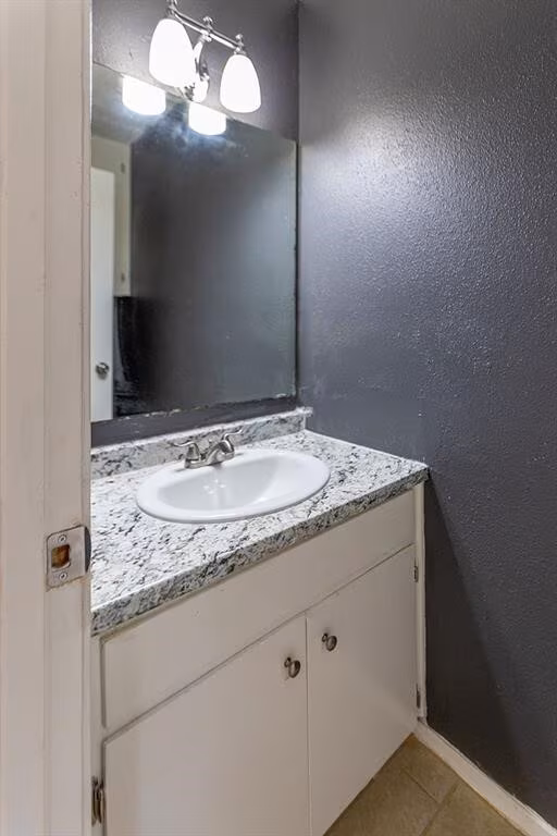2619 Ektom Dr Austin, TX 78745 photo 5