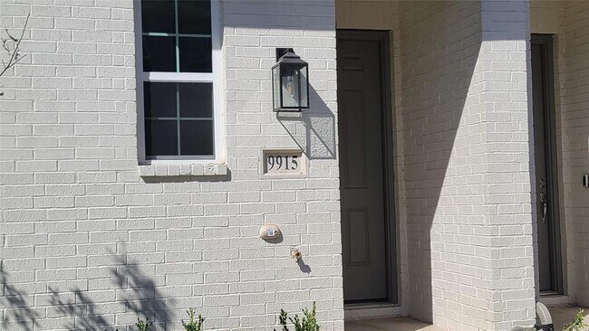 9915 Tolbert Street, Irving, TX 75063 photo 4