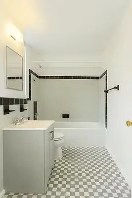 200 W 20th St New York, NY 21011 photo 4