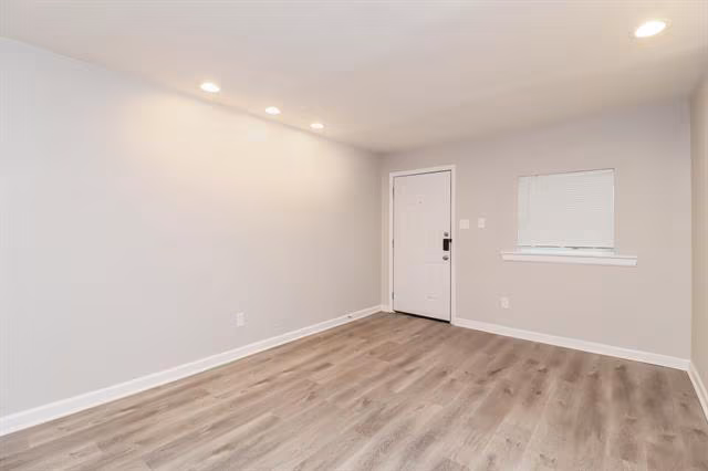 4117 Hatcher St Fort Worth, TX 76119 photo 4