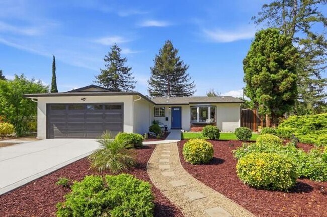 1091 W Latimer Ave Campbell, CA 95008 photo 2