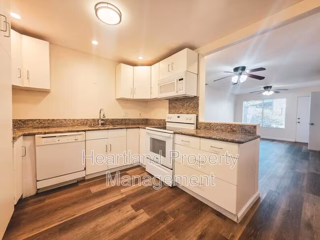 284 Roanoke Rd El Cajon, CA 92020 photo 3