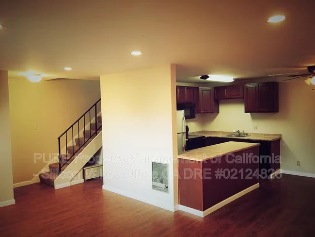 340 Auburn Way San Jose, CA 95129 photo 2