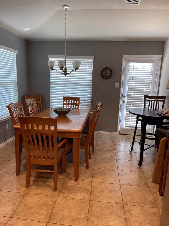 101 Plata Ln Jarrell, TX 76537 photo 4